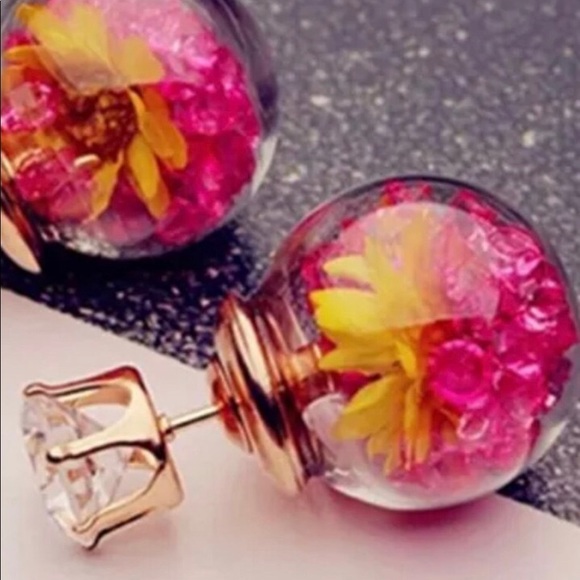 Swarovski Crystal real dry flower 2side earrings - Picture 3 of 3